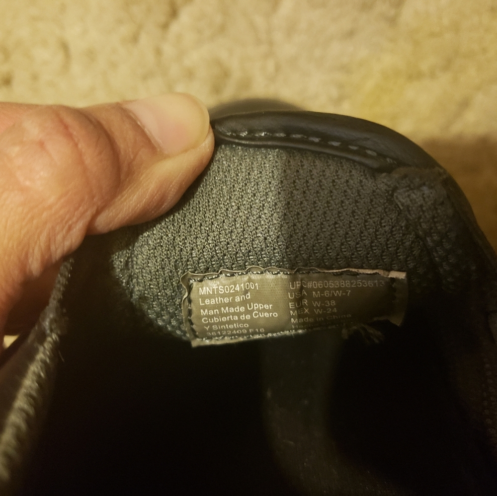 Work shoes - Picture 2 of 3